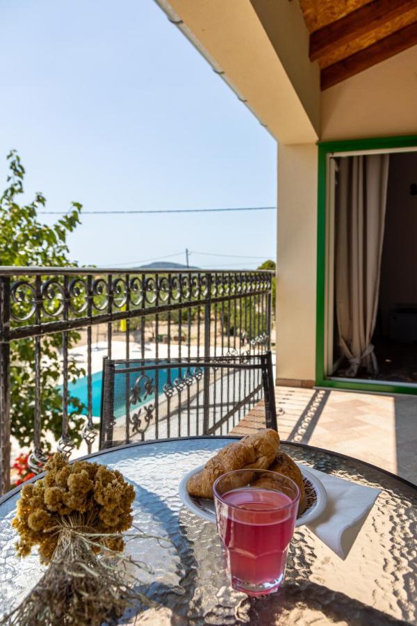 Bed and Breakfast Marcelovi Dvori Пировац Экстерьер фото