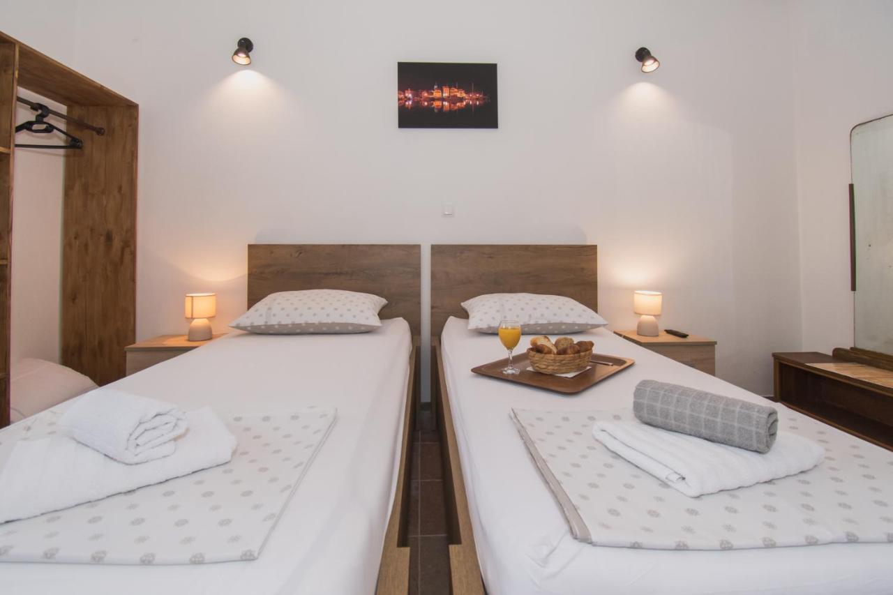 Bed and Breakfast Marcelovi Dvori Пировац Экстерьер фото
